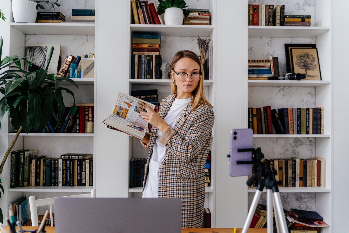 How To Translate Videos in the Vimeo Video Library