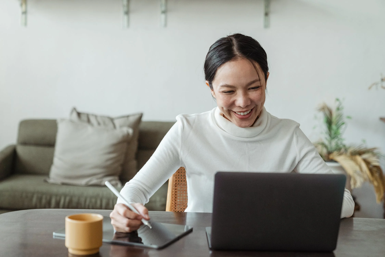 8 ways an audio transcription software can enhance remote work