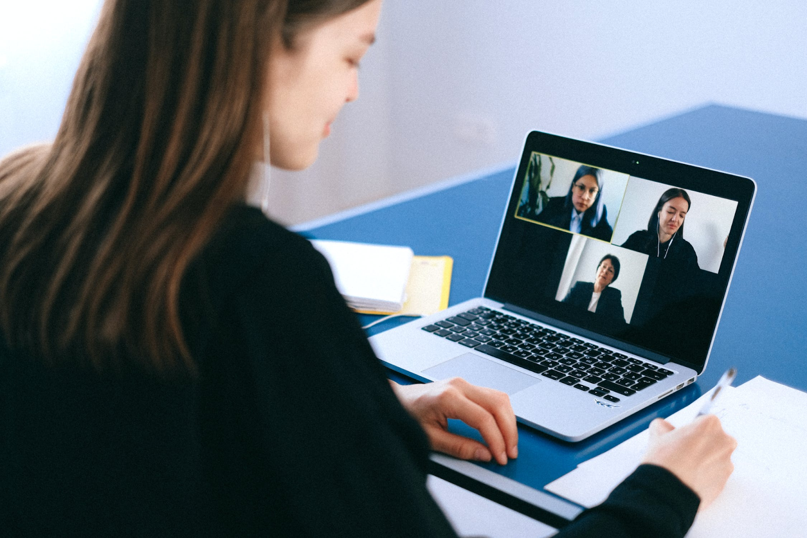 8 ways an audio transcription software can enhance remote work