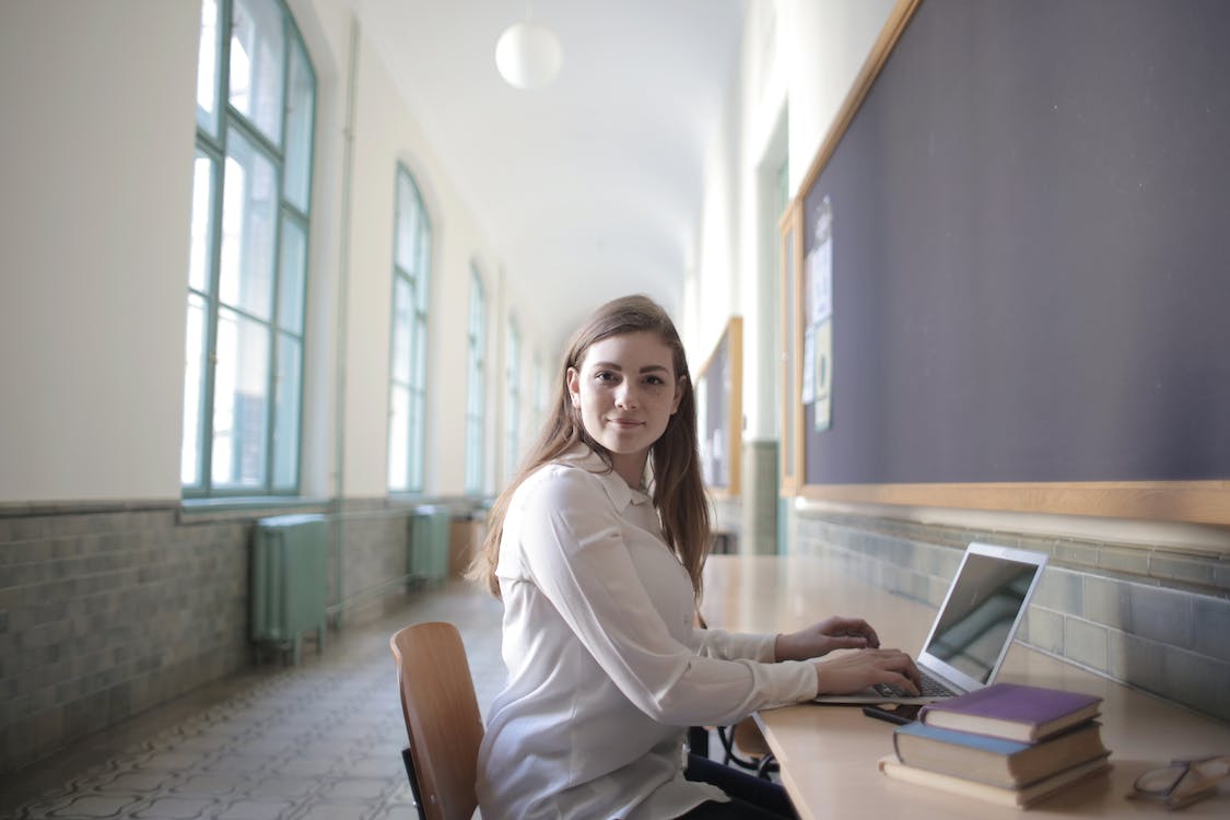 An educationist working on an online class
